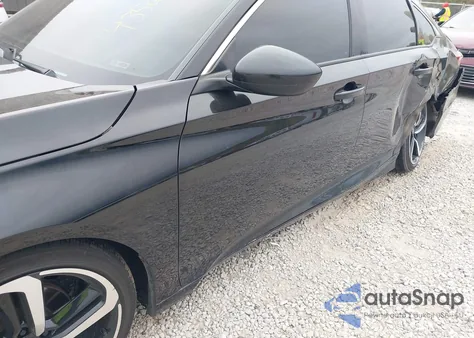 2021 Honda Accord Sport z USA, uszkodzony, nr VIN 1HGCV1F35MA118794